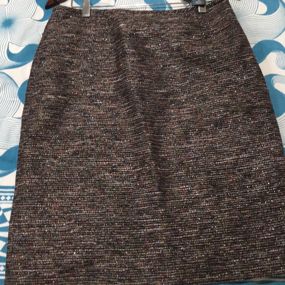Tahari skirt
